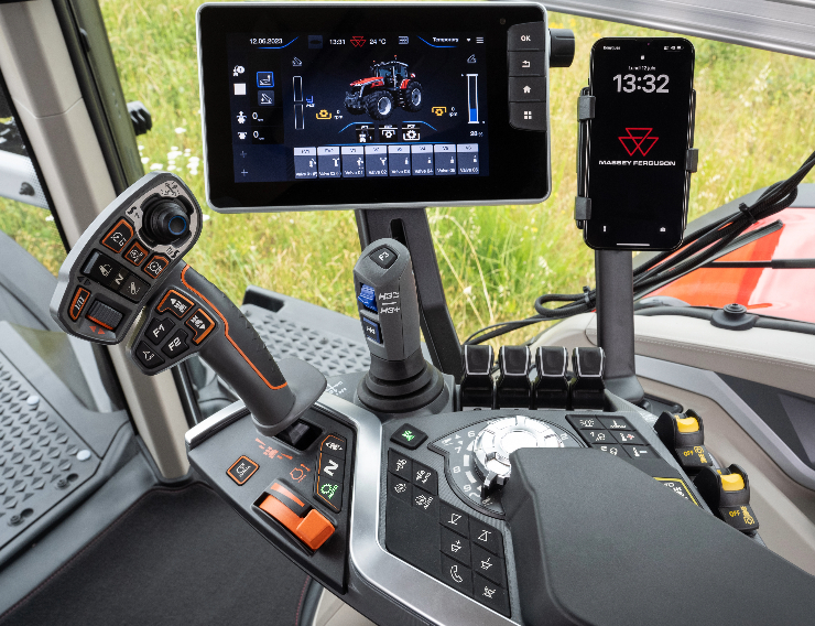 CONTROL CENTRE ARMREST