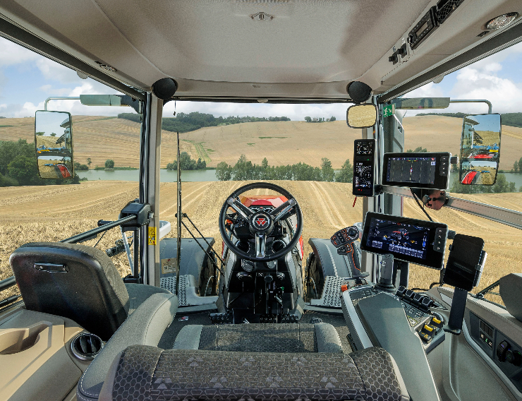 SPACIOUS COMFORTABLE CAB